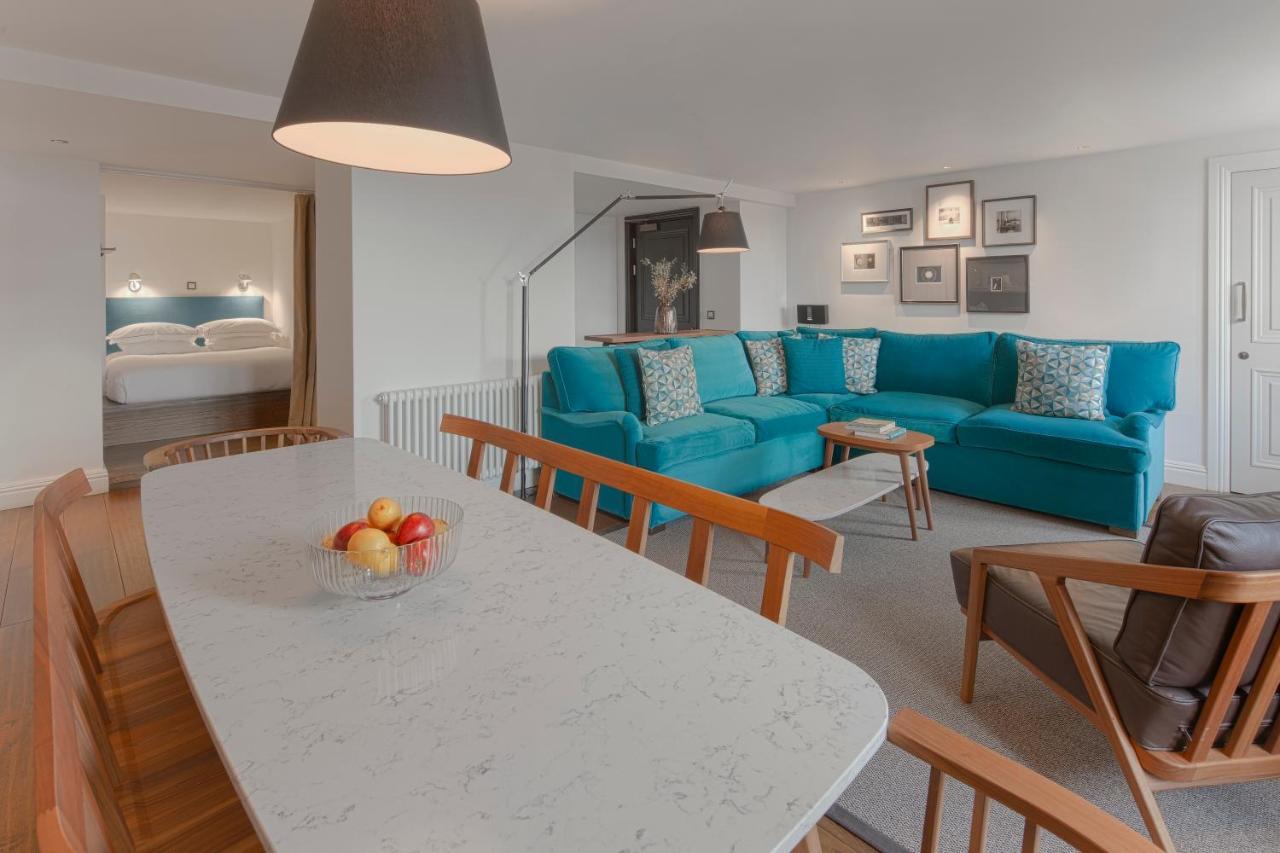 Cheval The Edinburgh Grand Aparthotel Bagian luar foto A typical apartment at the hotel