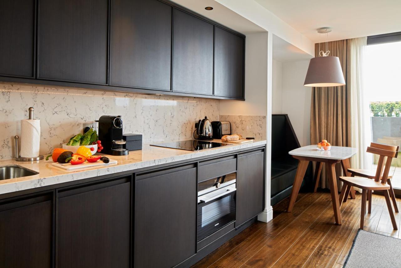 Cheval The Edinburgh Grand Aparthotel Bagian luar foto Kitchen