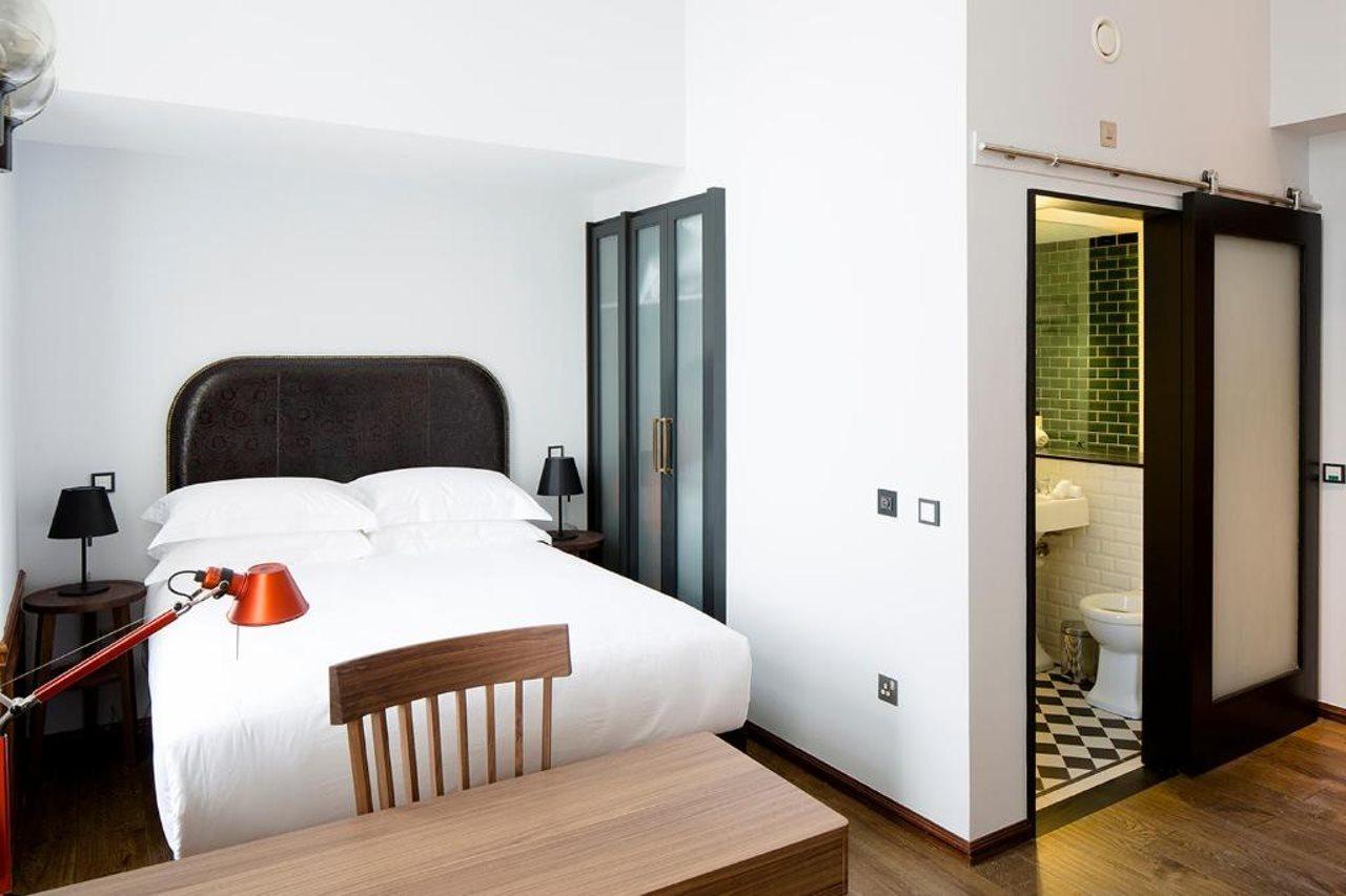 Cheval The Edinburgh Grand Aparthotel Bagian luar foto A room at the hotel
