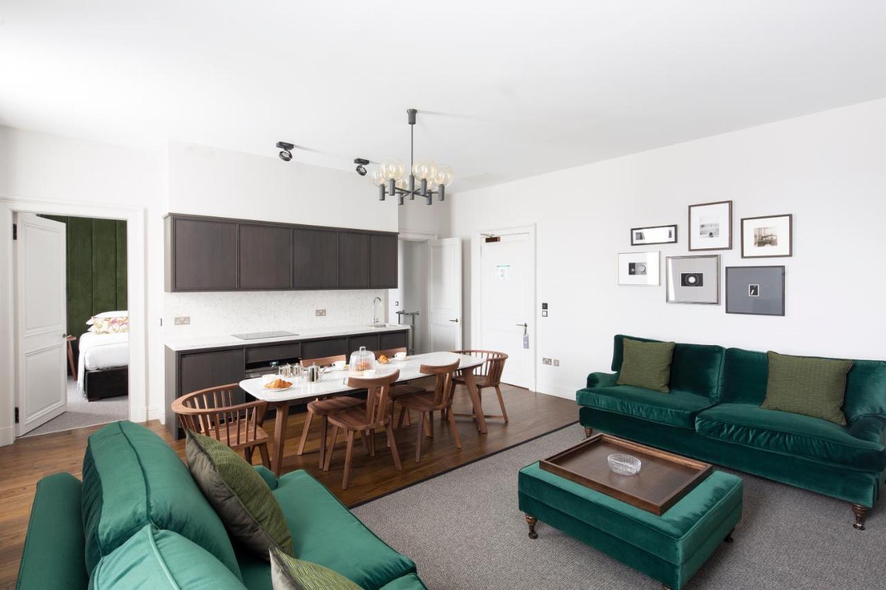 Cheval The Edinburgh Grand Aparthotel Bagian luar foto The interior of a typical apartment at The Gate