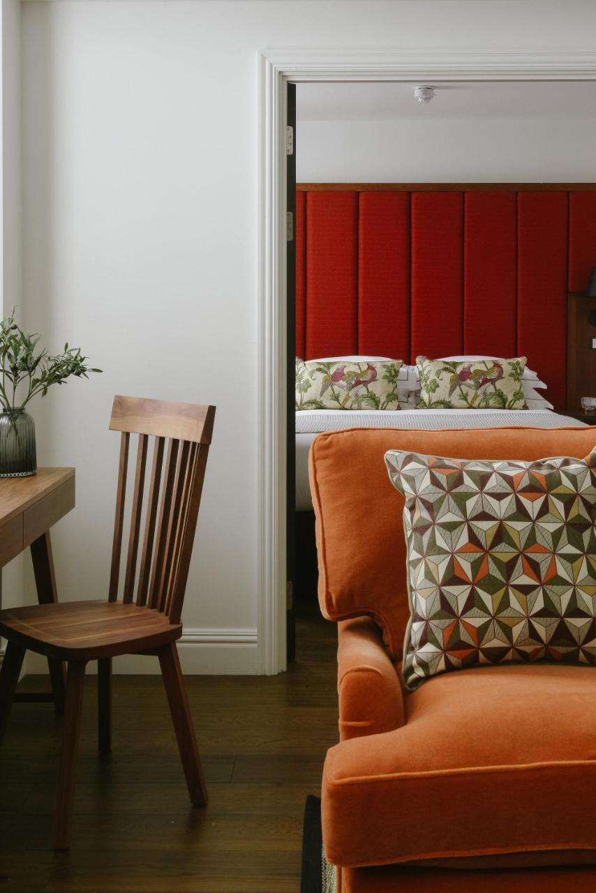 Cheval The Edinburgh Grand Aparthotel Bagian luar foto A bedroom at The Mitre